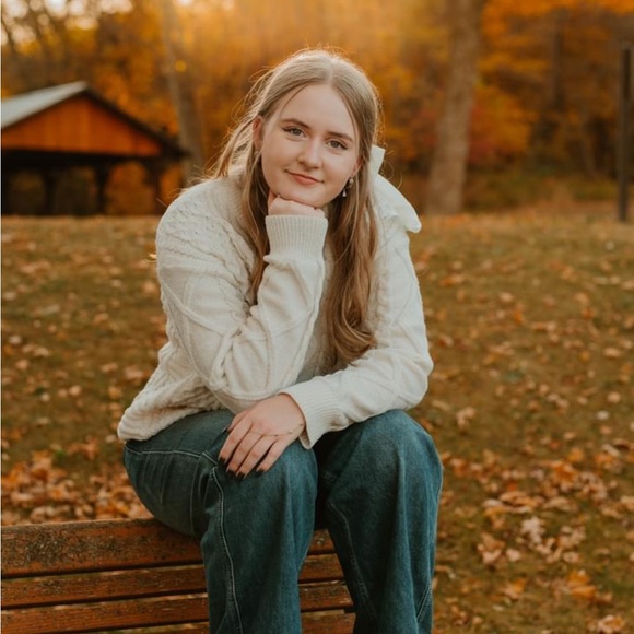 Meet your Posher, Laney - Picture 1 of 2